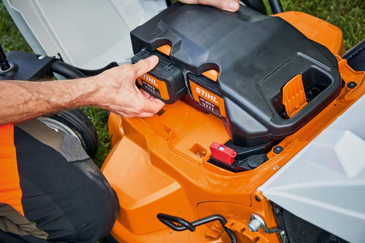 TONDEUSE À BATTERIE - STIHL - RMA 765V - SYST. AP – Image 3