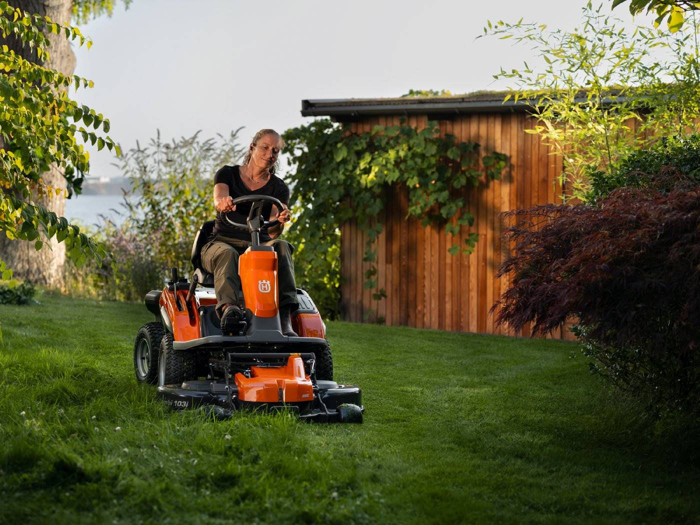 Husqvarna Akku-Frontmäher R 200iX AWD Dualbatterie - Grundgerät ohne Mähwerk – Bild 6