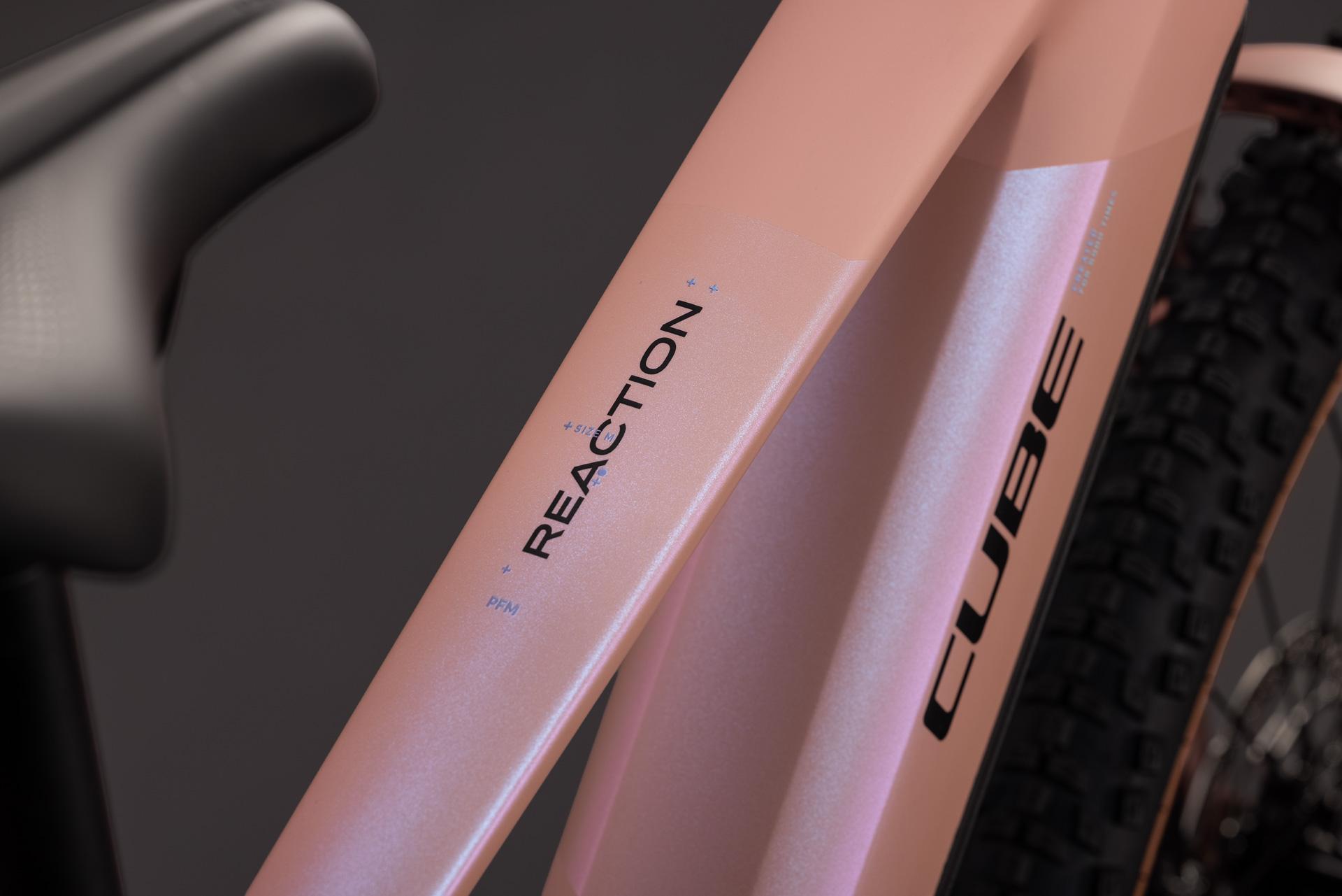 Cube Reaction Hybrid Performance 720 ruby´n´black – Bild 3