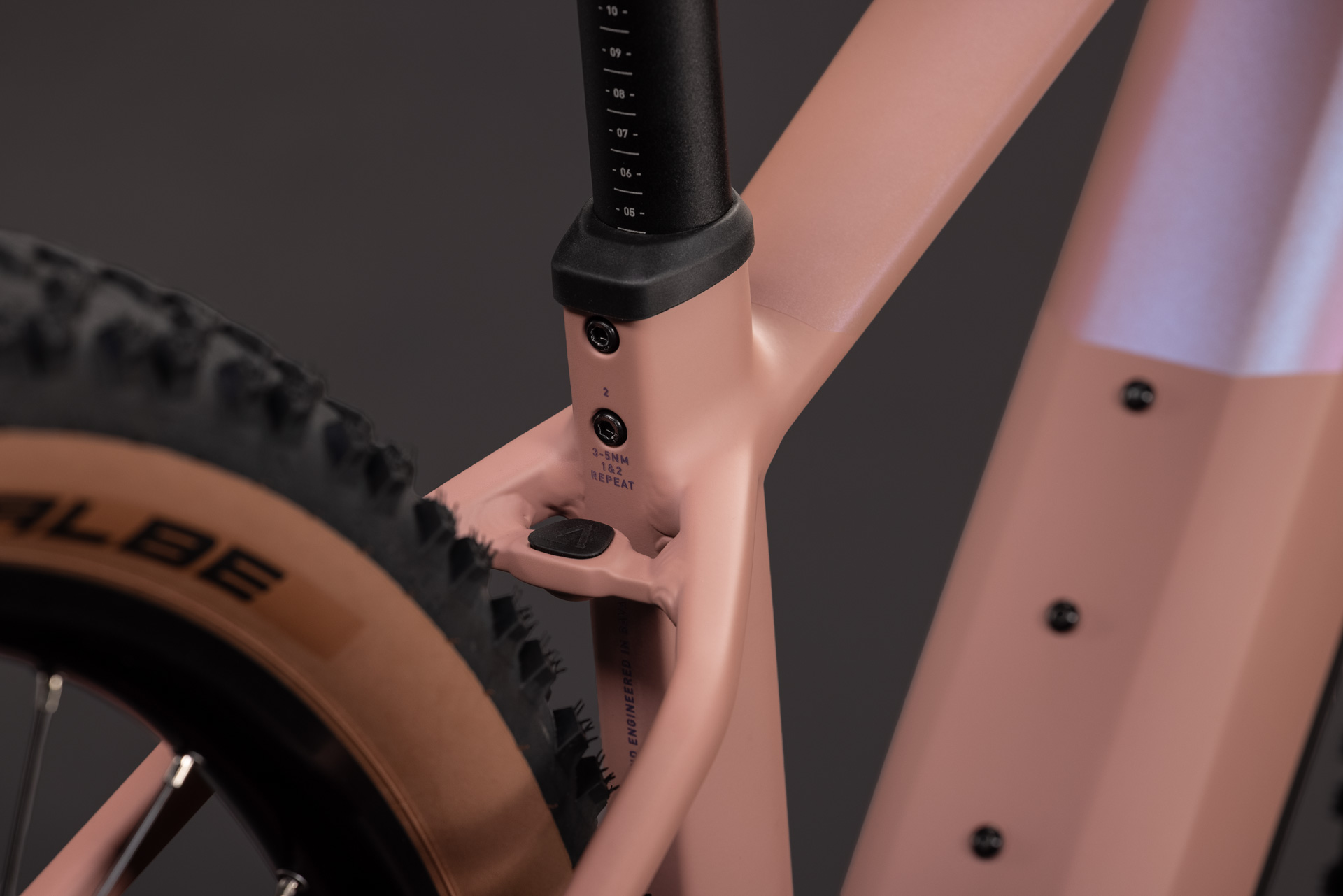 Cube Reaction Hybrid Performance 720 ruby´n´black – Bild 4